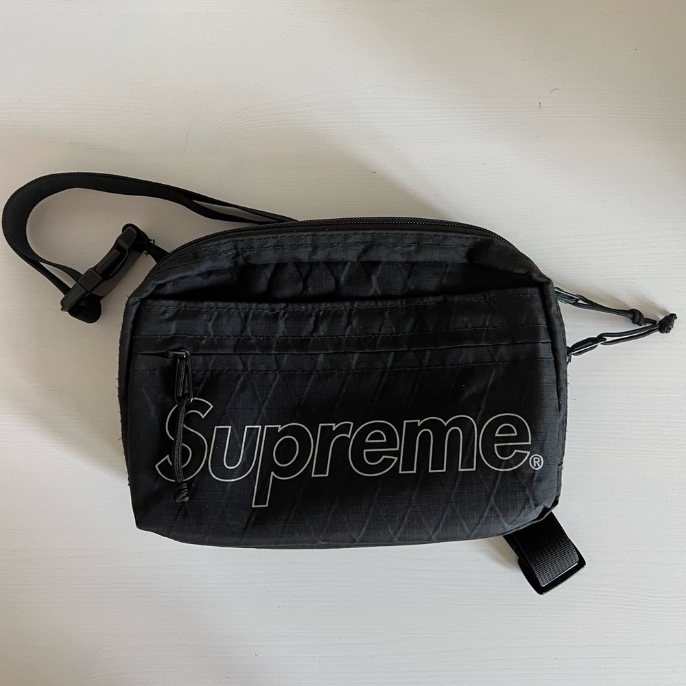 Supreme Logo Print Shoulder Bag